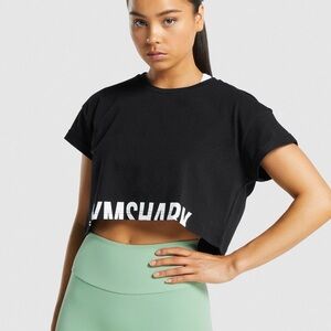 GYMSHARK FRACTION CROP TOP - black